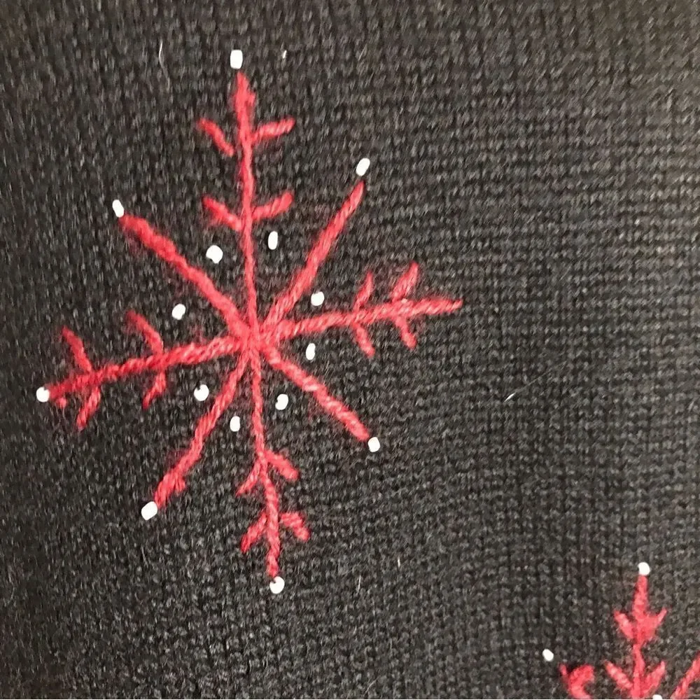 August Max Snowflakes Embroidered Sweater Top Woman Size 1X